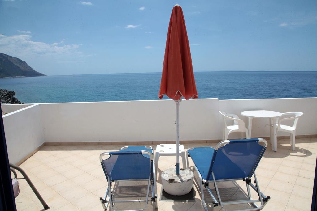 Paralia Guest House Agia Roúmeli Exterior foto